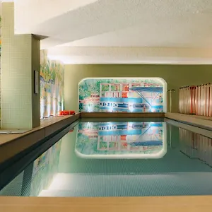 4* Hotel Drawing House